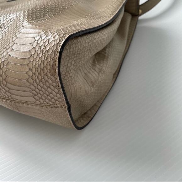 Talbots leather satchel purse magnetic closure w/ embossed snakeskin pattern - Picture 10 of 15